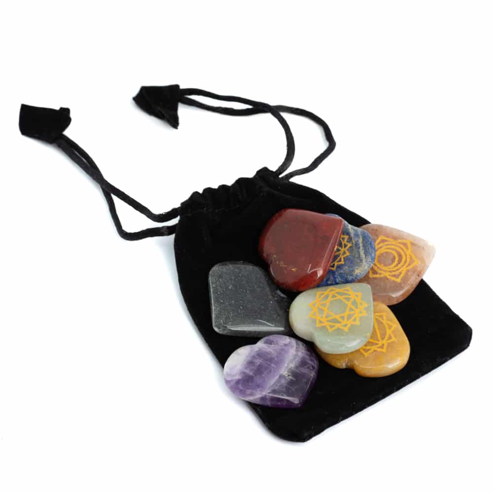 Set de 7 Pierres Précieuses Chakras en Forme de Cœur dans une Pochette