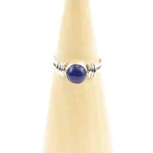 Bague Dakini en argent avec Lapis Lazulli, forgée à la main au Népal