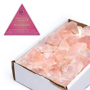 Pierres de quartz rose dans une boîte à énergie - Origine Brésil