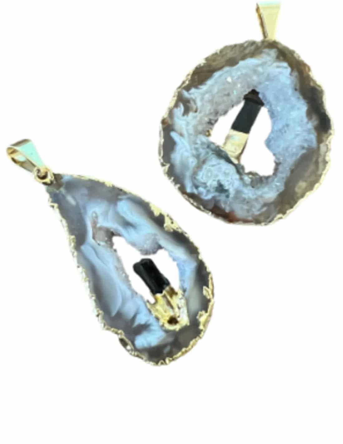 Pendentif en agate dorée avec bâton de tourmaline