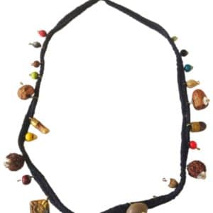 Collier Médicinal Chamanique Graines Rudraksha Perles Coquillages